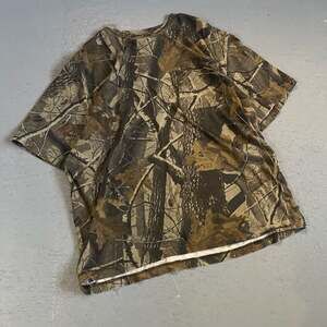 Vintage Liberty Realtree Hardwoods Camo Pocket T-Shirt Size Large